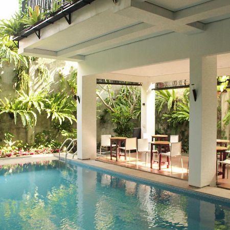 Rion Hostel Bogor Exterior photo