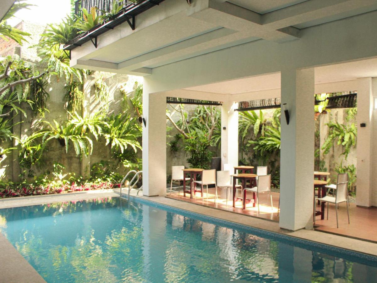Rion Hostel Bogor Exterior photo