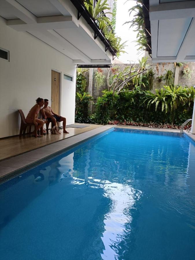 Rion Hostel Bogor Exterior photo